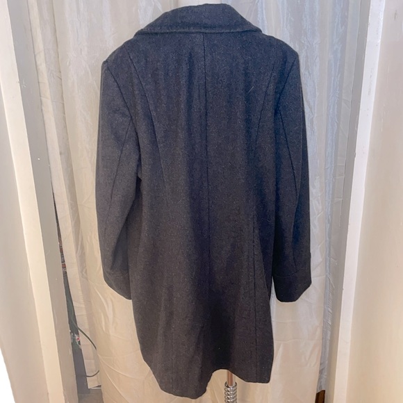 EUC Women’s St. John’s Bay dark grey peacoat size XL - Picture 3 of 6